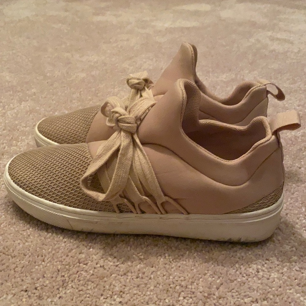 Steve Madden Tennis Shoes